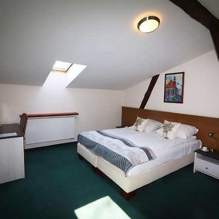 Hotel Sandro Silver & Spichlerz Antoniny เลชโน ภายนอก รูปภาพ