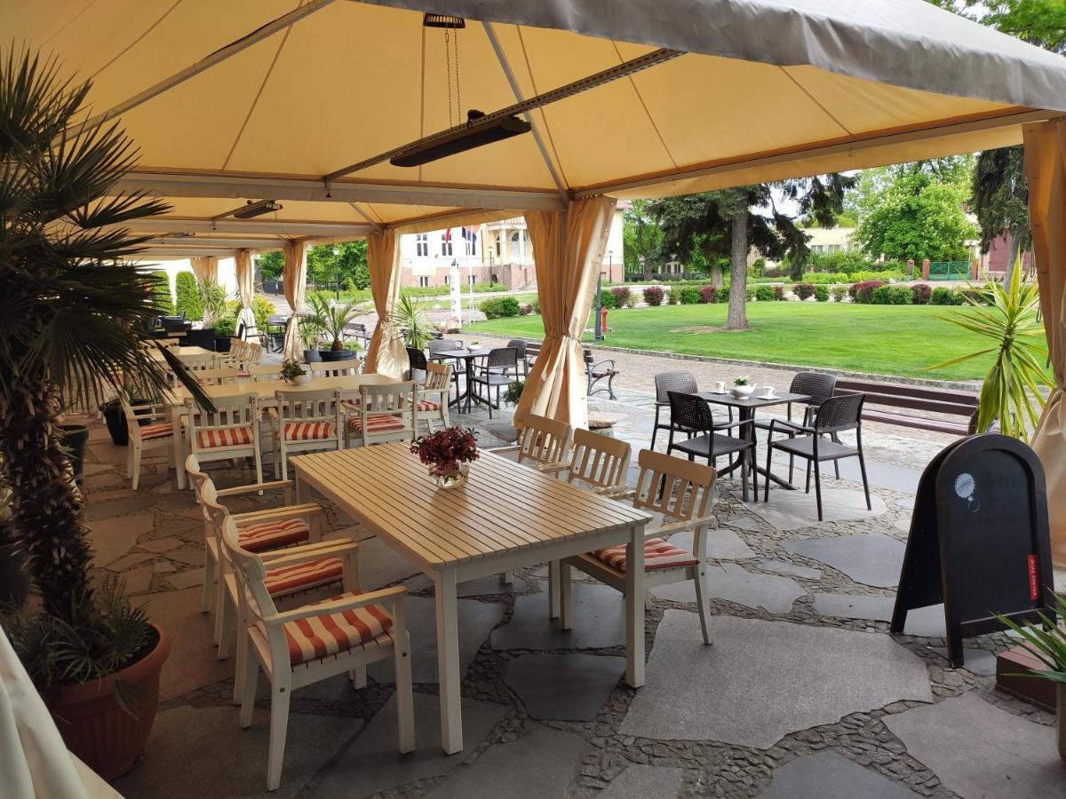 Hotel Sandro Silver & Spichlerz Antoniny เลชโน ภายนอก รูปภาพ