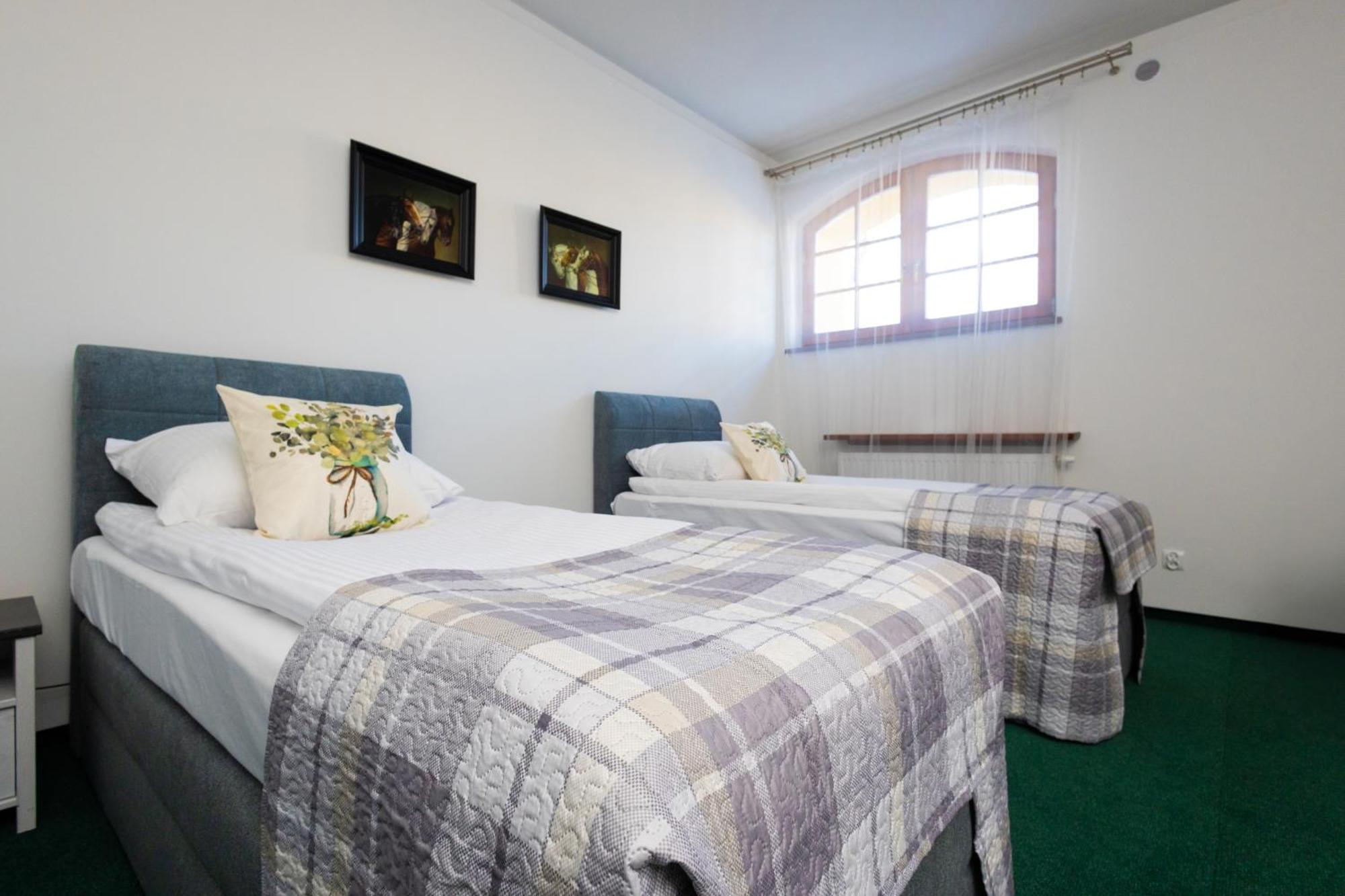 Hotel Sandro Silver & Spichlerz Antoniny เลชโน ภายนอก รูปภาพ